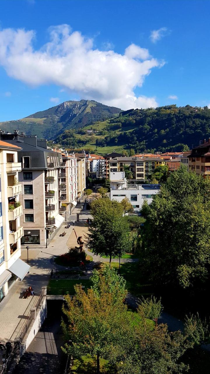 Hotel Oria โตโลซา ภายนอก รูปภาพ