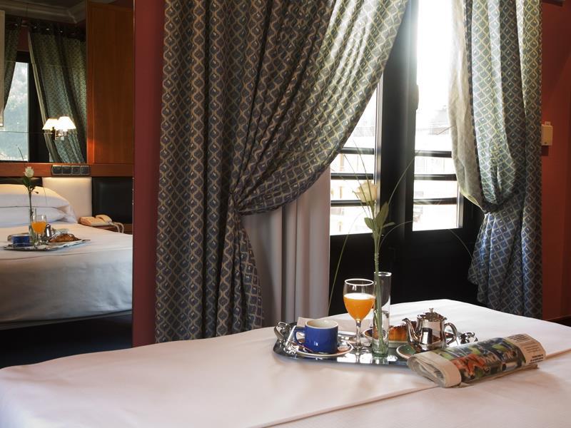 Hotel Oria โตโลซา ห้อง รูปภาพ